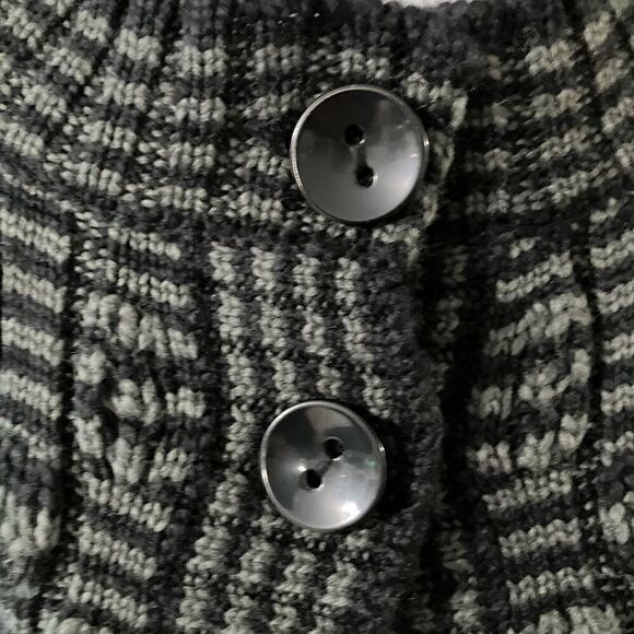 CAbi Crop Sweater Sz XS Black and Gray - Picture 5 of 10